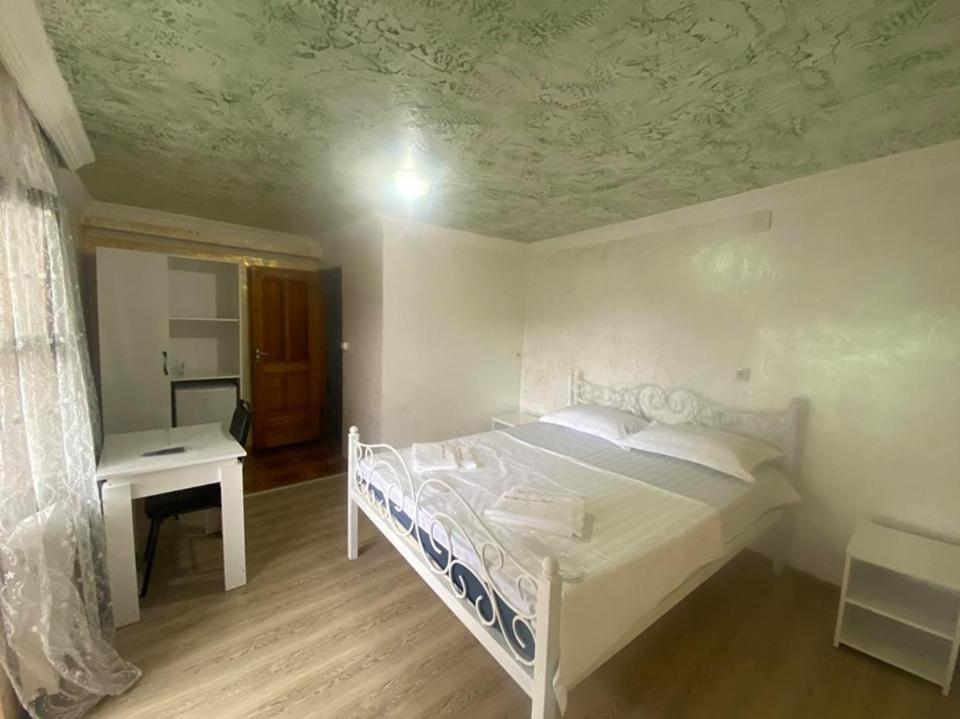Elite Palace Plus Hotel Батуми Екстериор снимка