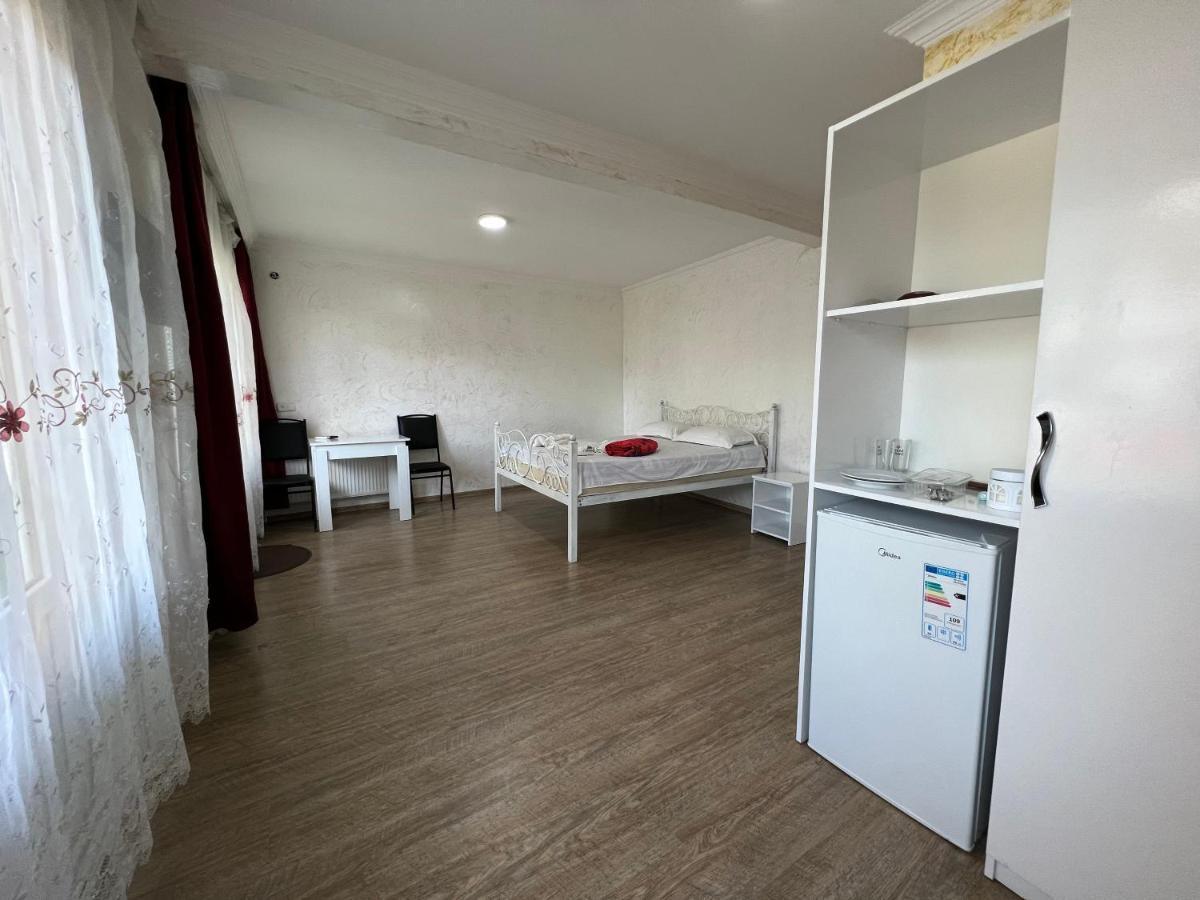 Elite Palace Plus Hotel Батуми Екстериор снимка